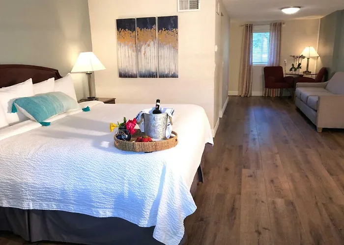 Hyannis Inn